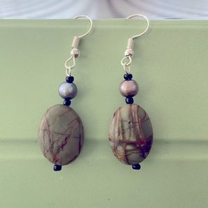 NWT hand beaded gem stone & pearl earrings